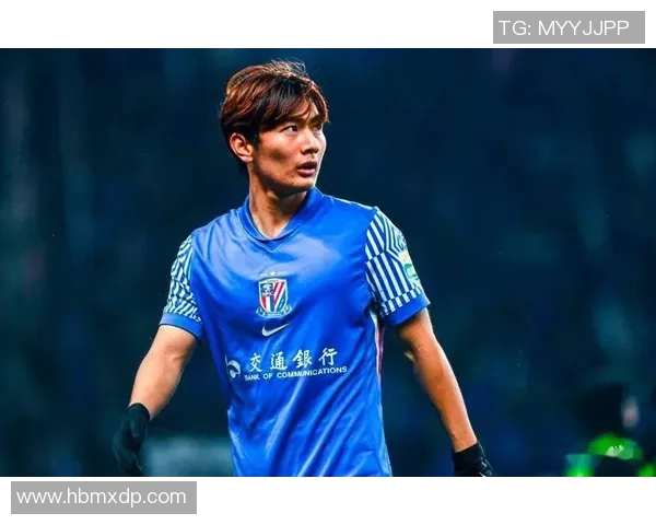 国足球星重磅签约引发热议未来职业生涯走向备受球迷关注 国足球星重磅签约引发热议未来职业生涯走向备受球迷关注