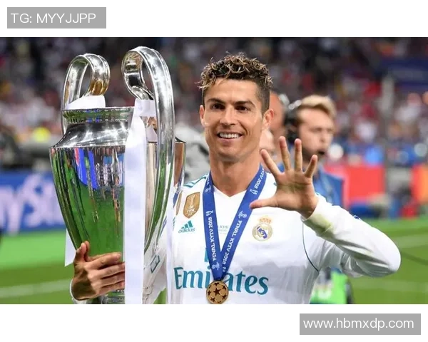 孤独的足球巨星在绿茵场上追寻荣耀背后的人生思索