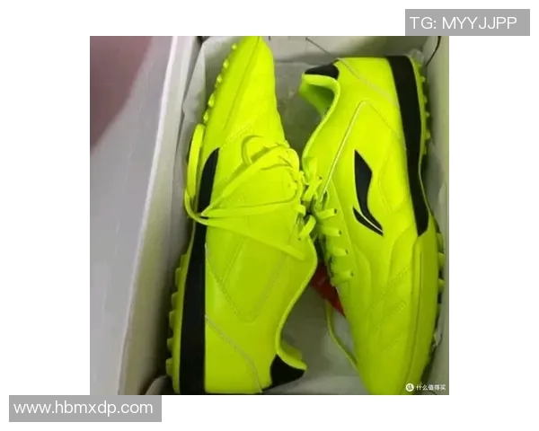 爱穿碎钉足球鞋的球星是谁 解析他的场上表现与鞋履背后的故事