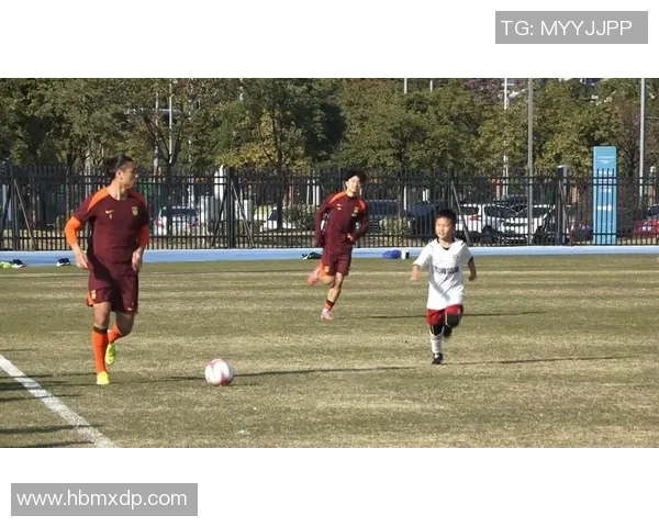 足球球星少年时期的成长故事与梦想历程揭秘