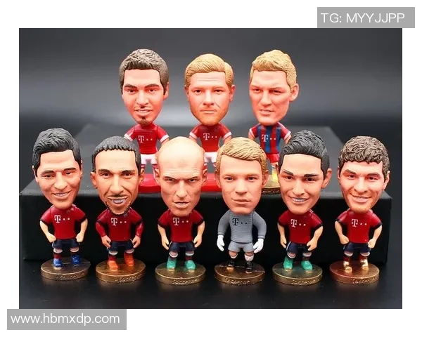 足球球星手办球门主题创意收藏展示与热血竞技氛围营造